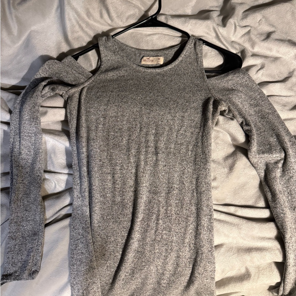 Hollister Off-the-Shoulder Gray Sweater